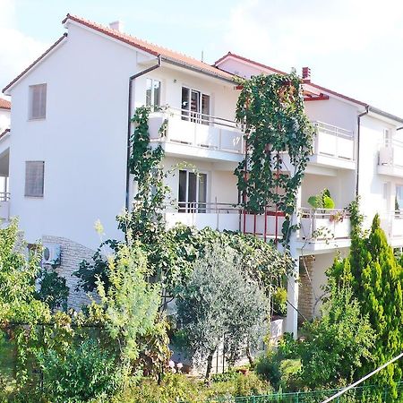 Apartments Ceja Near Sea Medulin Bagian luar foto