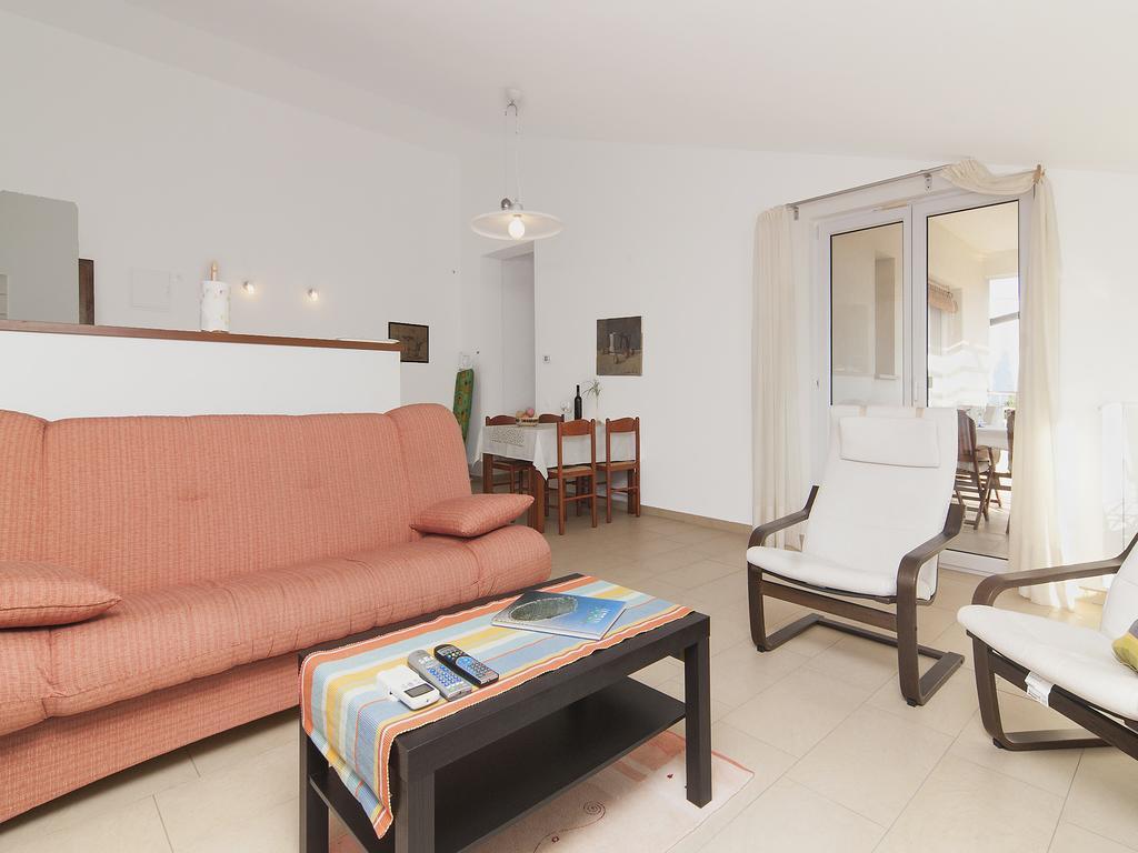 Apartments Ceja Near Sea Medulin Ruang foto