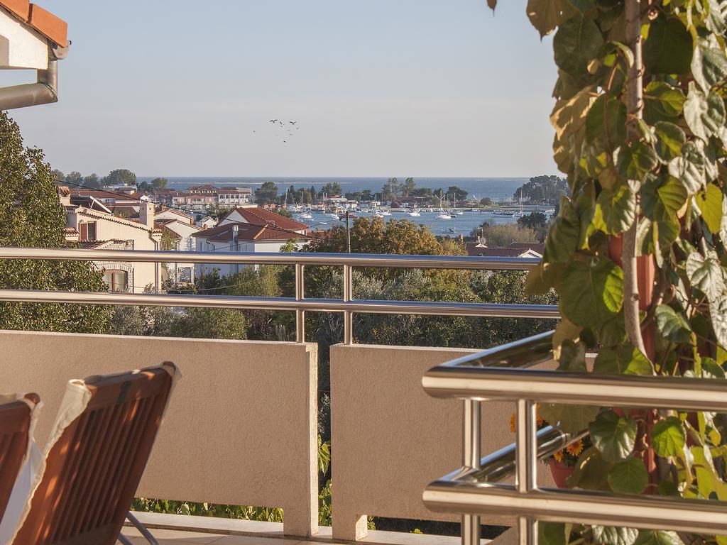 Apartments Ceja Near Sea Medulin Bagian luar foto
