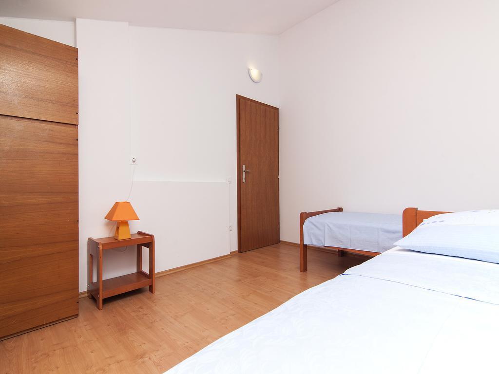Apartments Ceja Near Sea Medulin Bagian luar foto